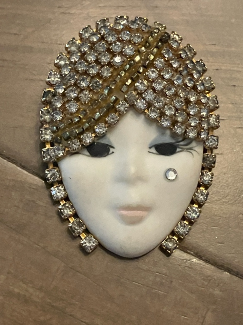 Rhinestone Flapper Girl Face Brooch- 1988 signed Lois